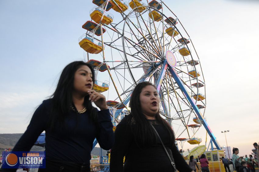 Hoy, dos por uno para estudiantes con credencial en la Expo Fiesta Michoacán