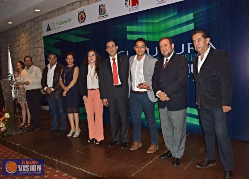 Jóvenes emprendedores de Michoacán son respaldados por Sedeco