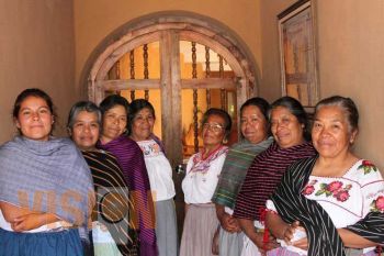 Se suman clubes altruistas para impulsar a las mujeres empresarias de Santa Fe de la Laguna