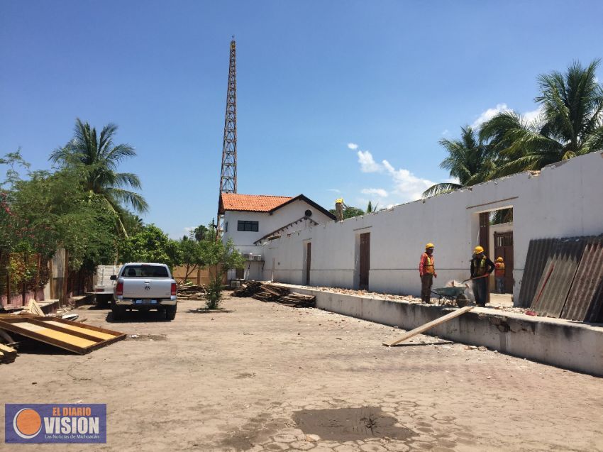 Remodelan y equipan el Centro Cultural del FCE en Apatzingán