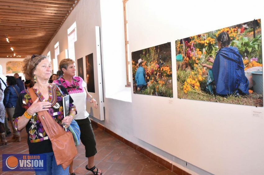 Ceremonial de Ánimas P'úrhépecha, en el Centro Cultural Antiguo Colegio Jesuita de Pátzcuaro