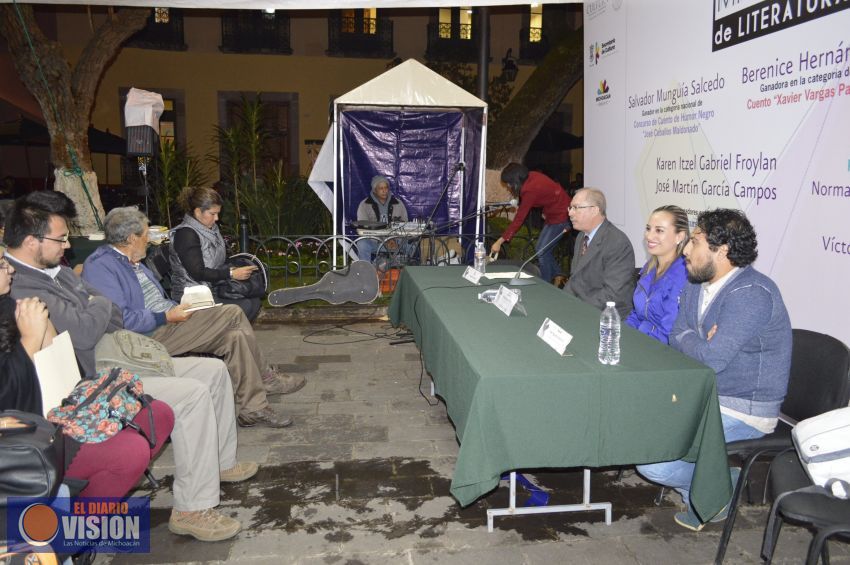 Entregan los Premios de Literatura Michoacán 2016