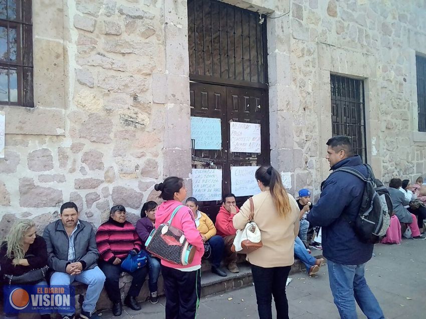 Continúa la toma en la Tesorería de la Universidad Michoacana