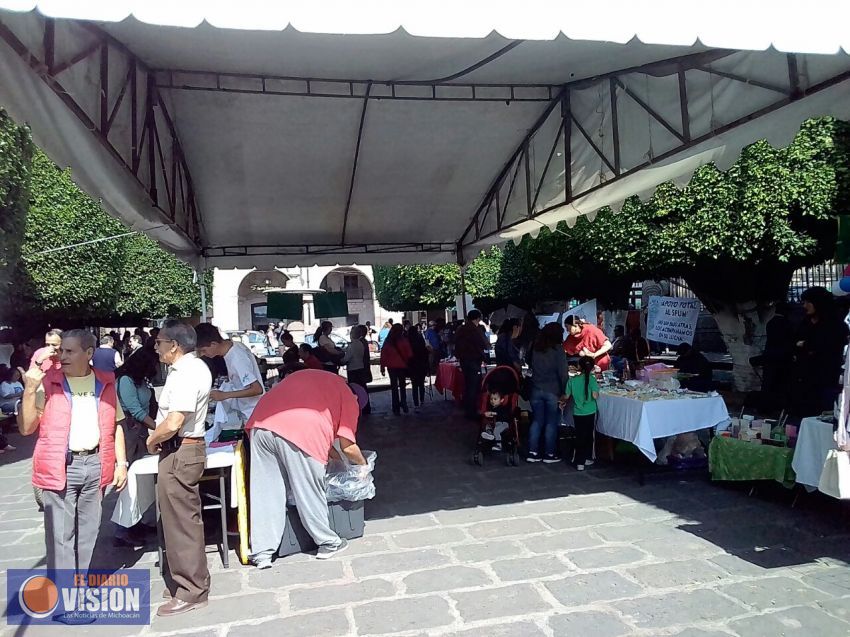 SPUM, Mantiene bazar navideño en Centro Histórico de Morelia.