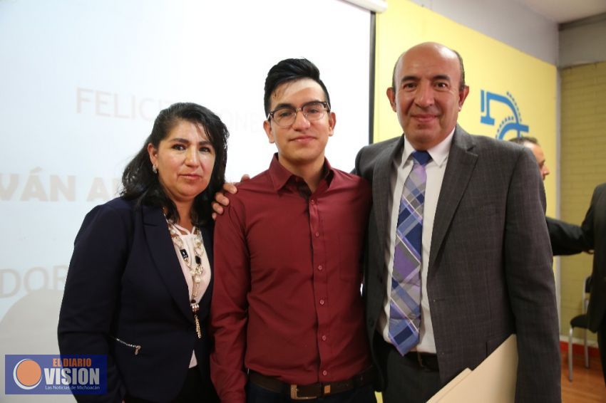 Reconoce SEE a estudiante del CBTI’s 149, ganador en Expo Ciencias Nacional