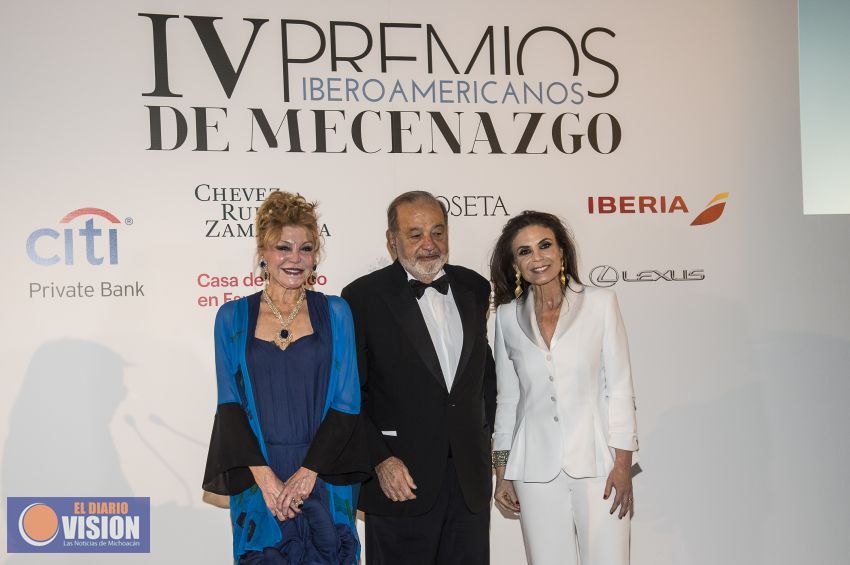 Carlos Slim y la Baronesa Thyssen y reconocidos por los IV Premios Iberoamericanos de Mecenazgo