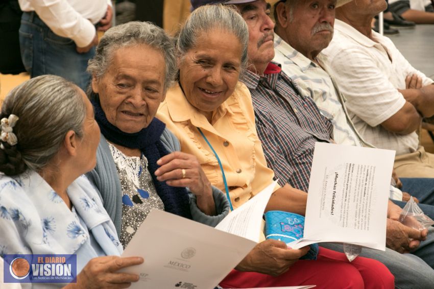 El 73% de los educandos que atiende el INEA en Michoacán son mujeres