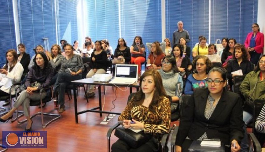 Seimujer y Nafin capacitan a emprendedoras michoacanas