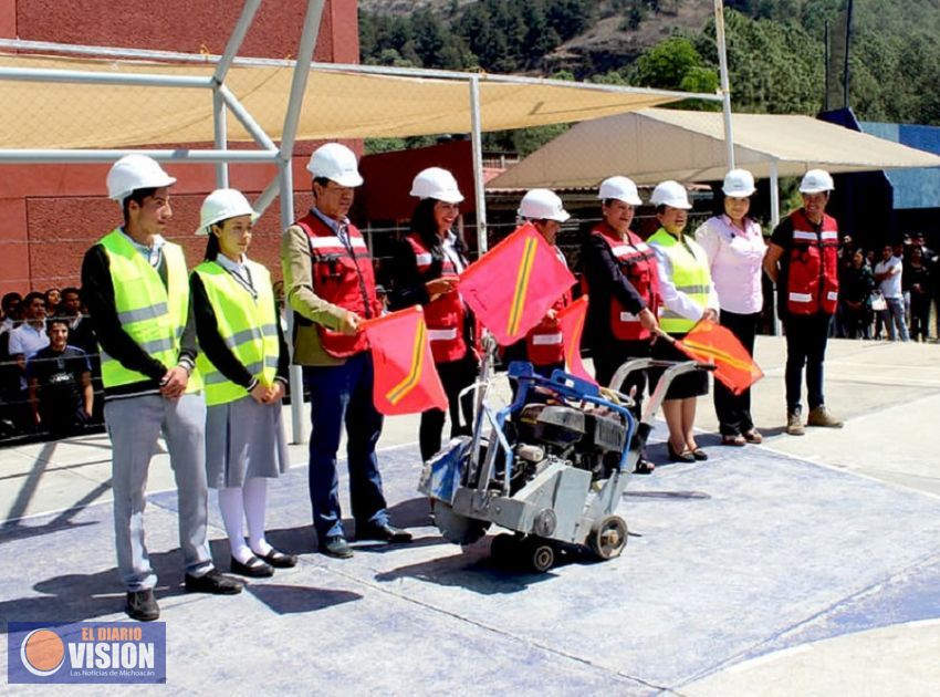 Inician techado de cancha en UVAQ Pátzcuaro, gracias a la gestión de Araceli Saucedo