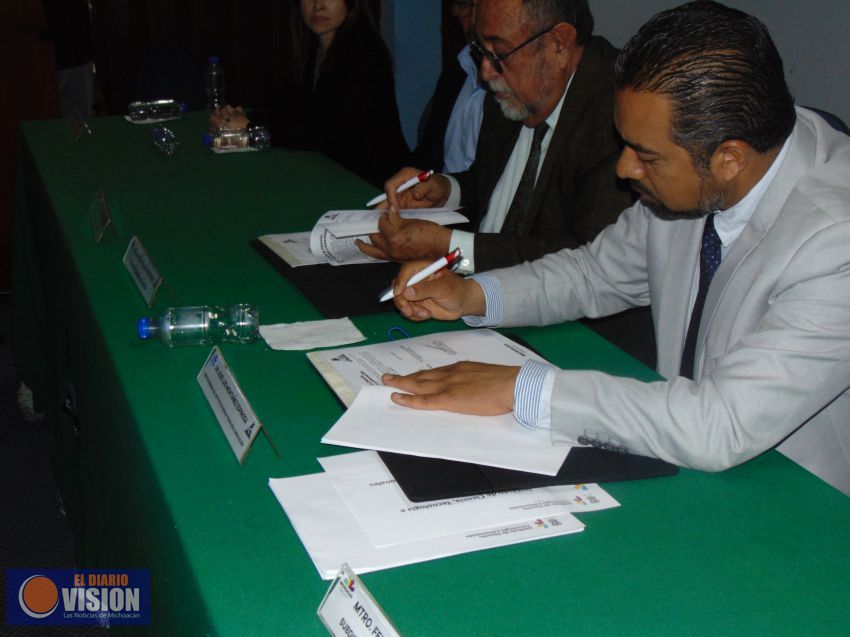 Firman convenio de colaboración ICTI e IMCED