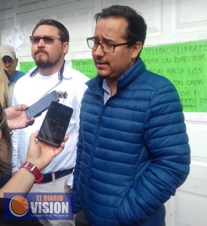 Exigen Destitución de la DIrectora del Telebachillerato Michoacán