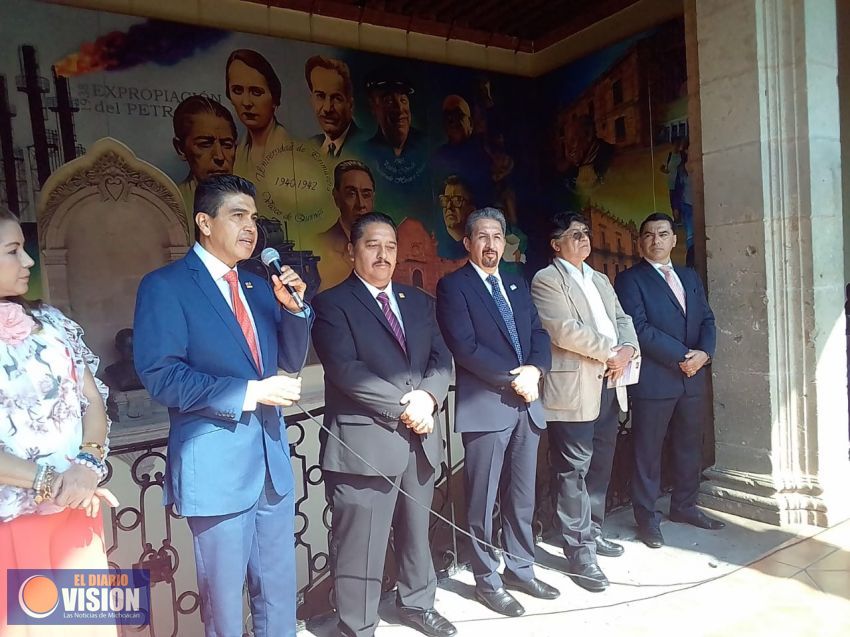 Inaugura Medardo Serna Gonzalez, mural conmemorativo al centenario de la Universidad Michoacana