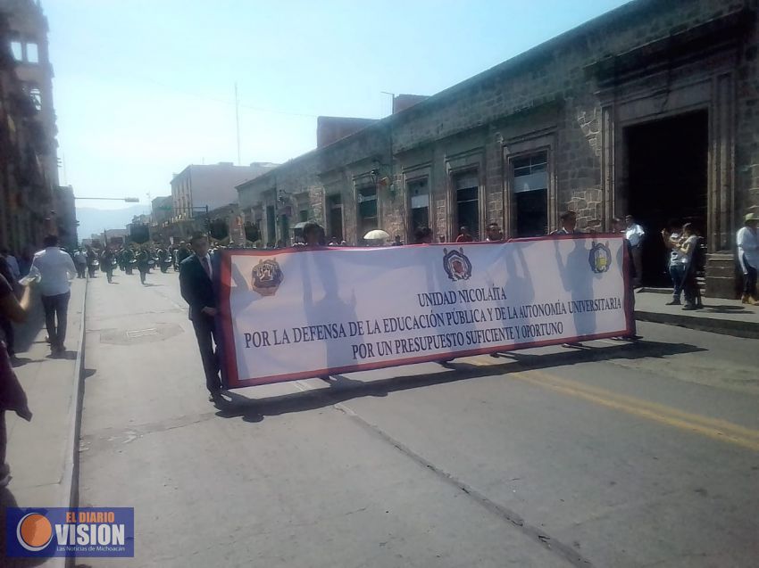 Nicolaitas marchan en defensa de la Universidad Pública