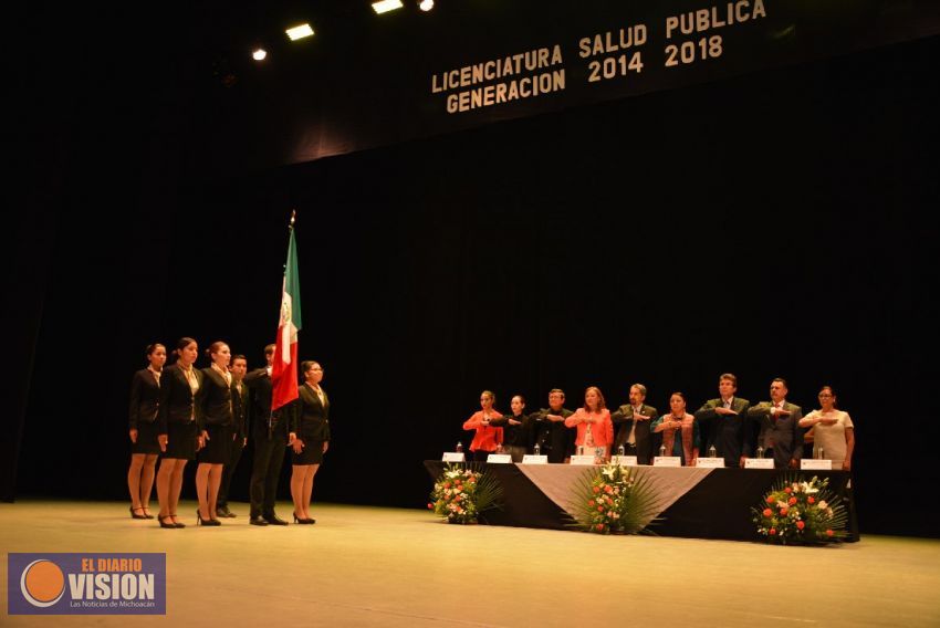 Listos para el ejercicio profesional, 167 egresados de la Licenciatura en Salud Pública