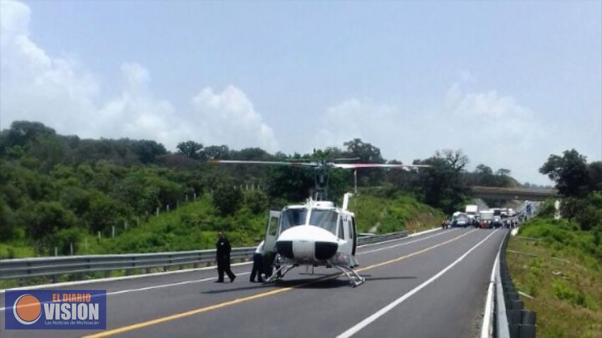 Brinda SSP apoyo para traslado aéreo tras accidente en carretera Pátzcuaro-Cuitzeo