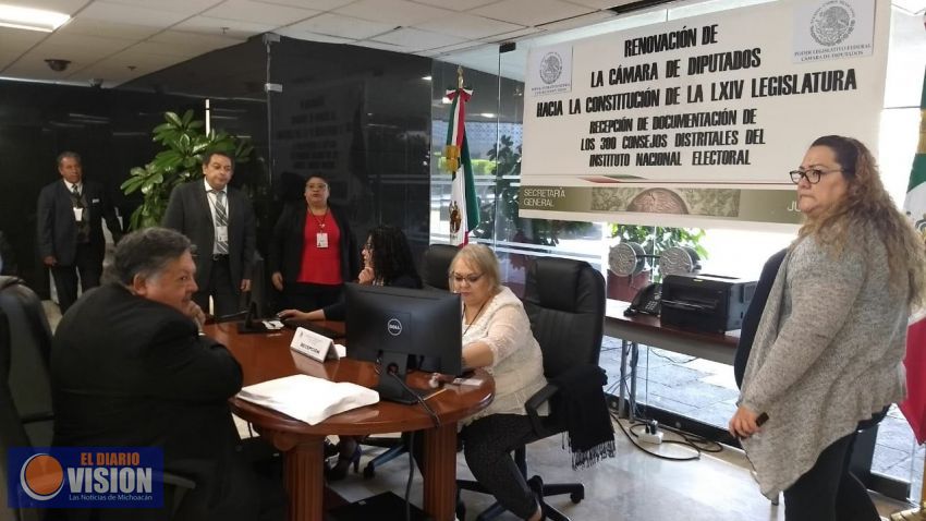 INE Michoacán realiza entrega de expedientes de diputaciones y presidencia de la reoública