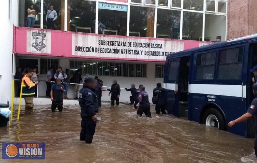 Brinda auxilio Policía Michoacán ante afectaciones por lluvias