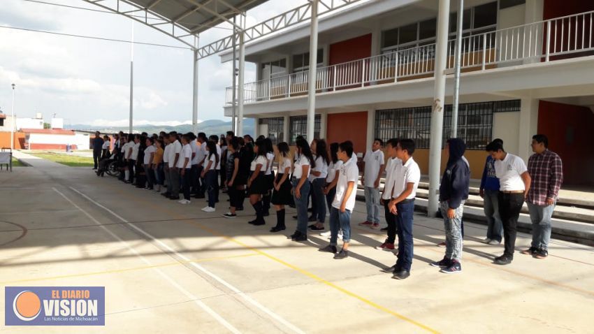 Inician clases 10 mil jóvenes en el Telebachillerato Michoacán 