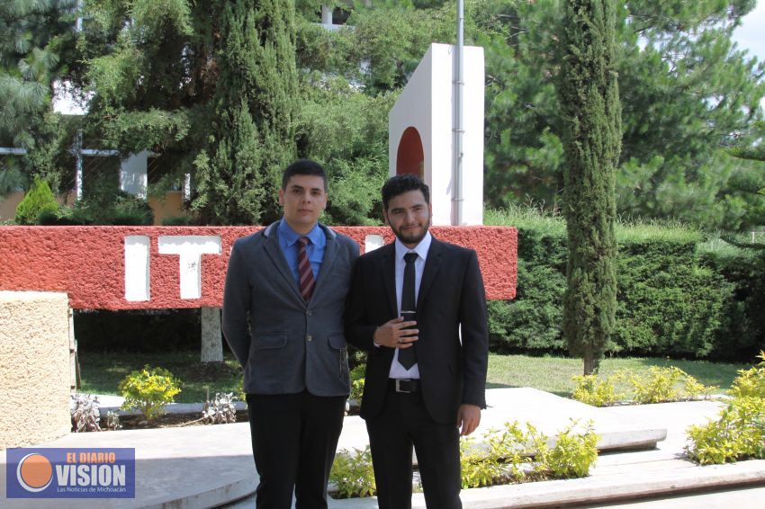 Se gradúan los dos primeros ingenieros en nanotecnología del Tec Ciudad Hidalgo