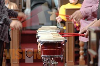 Un viaje por la estética contemporánea, minimalista y folklórica, se abrió  en Minería con el ensam