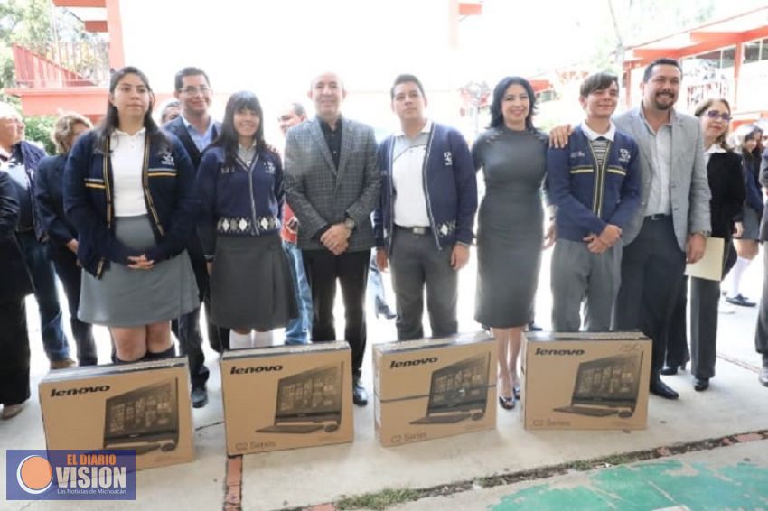 Estudiantes de Michoacán obtienen los primeros lugares de concurso nacional de lectura