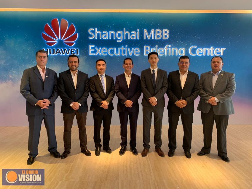 Expone Sedeco ventajas de la ZEE a directivos de Huawei, en China