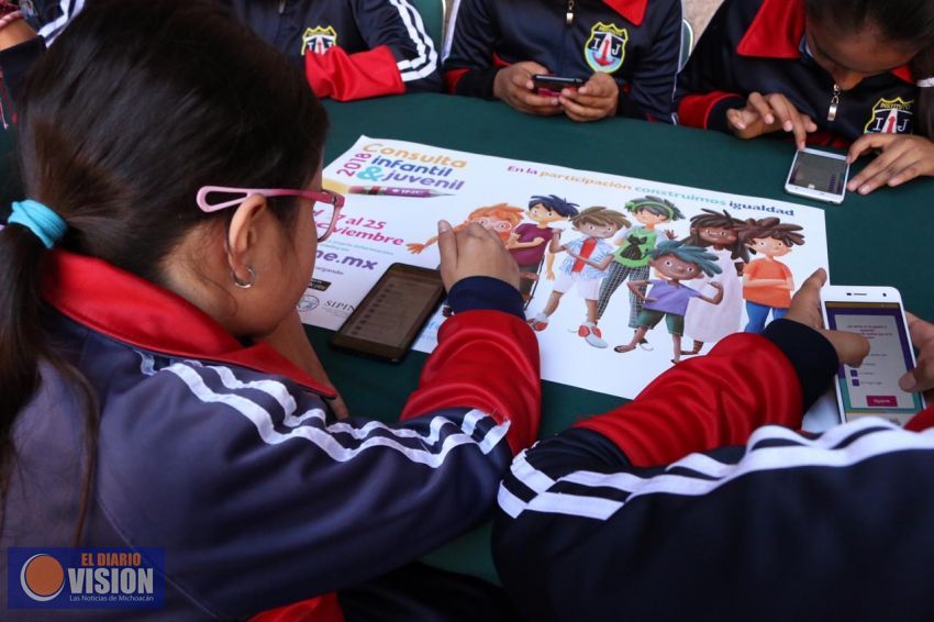 Realizan Consulta Infantil y Juvenil en Palacio de Gobierno