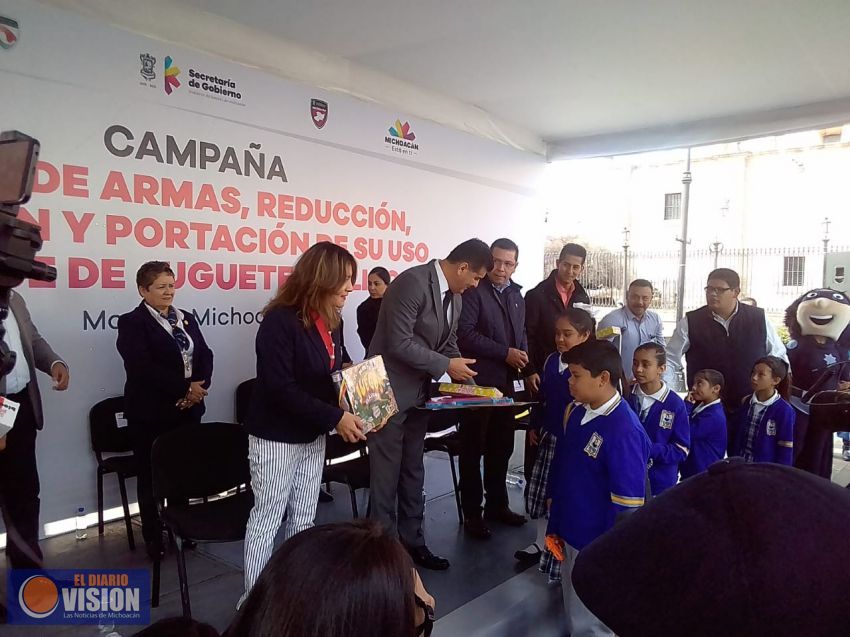 Gobierno de Michoacán realiza campaña de “Canje de armas y juguetes bélicos”