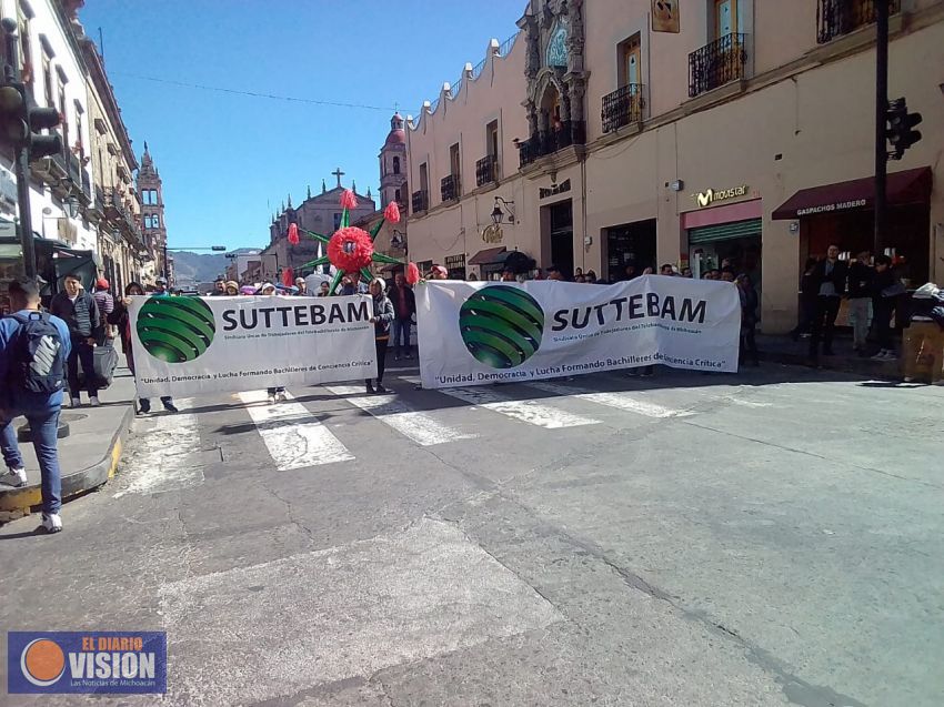 Maestros del SUTTEBAM arriban al Centro Histórico de Morelia