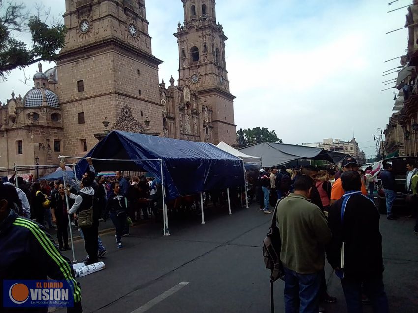 CNTE instala plantón en Palacio de Gobierno en Morelia