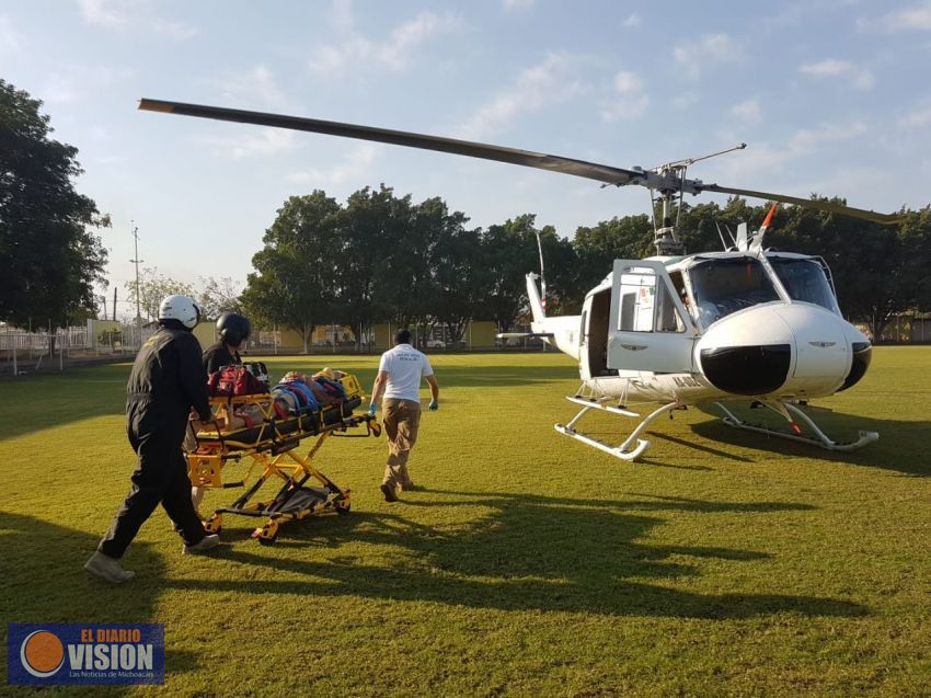 Hombre con traumatismo craneoencefálico es trasladado en ambulancia aérea a Morelia