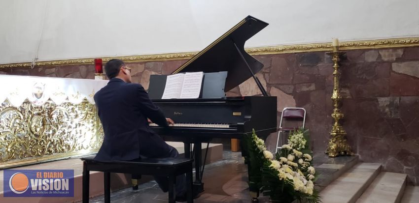 Concierto de Eduardo Pérez, en apoyo a alumnos del Tecnológico de Ciudad Hidalgo 