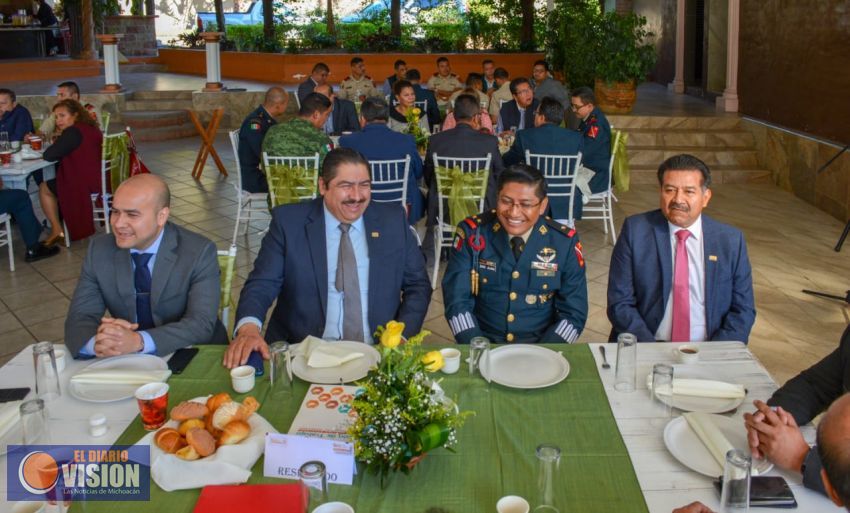 SNTE reconoce labor del Ejército Mexicano 