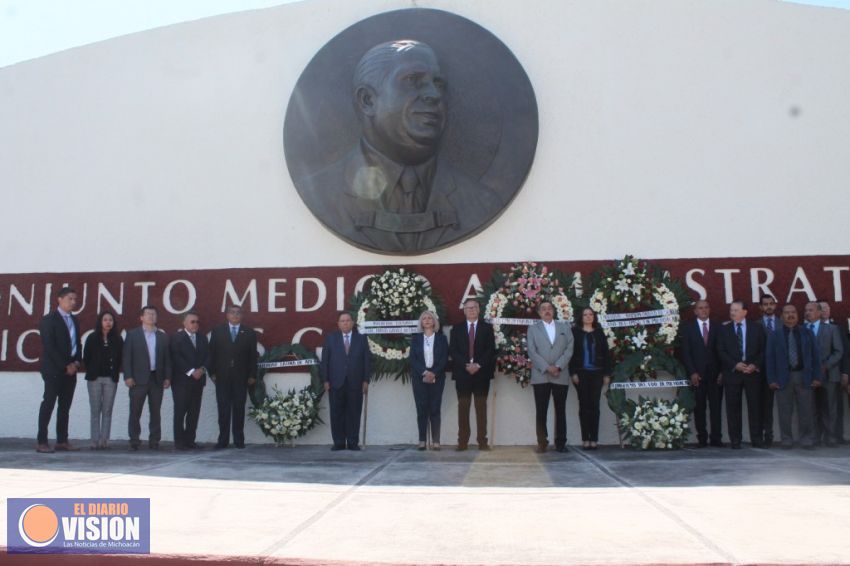 Realizan acto luctuoso de Carlos Gálvez Betancourt 