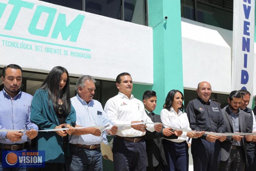 Inaugura Gobernador la Universidad Tecnológica del Oriente de Michoacán