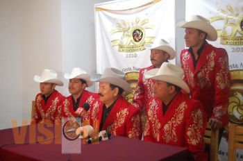 Gran noche norteña se vivió en el Teatro del Pueblo con Los Cardenales de Nuevo León 