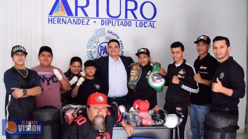 Arturo Hernández comprometido con los jóvenes y la inclusión de las personas con discapacidad 