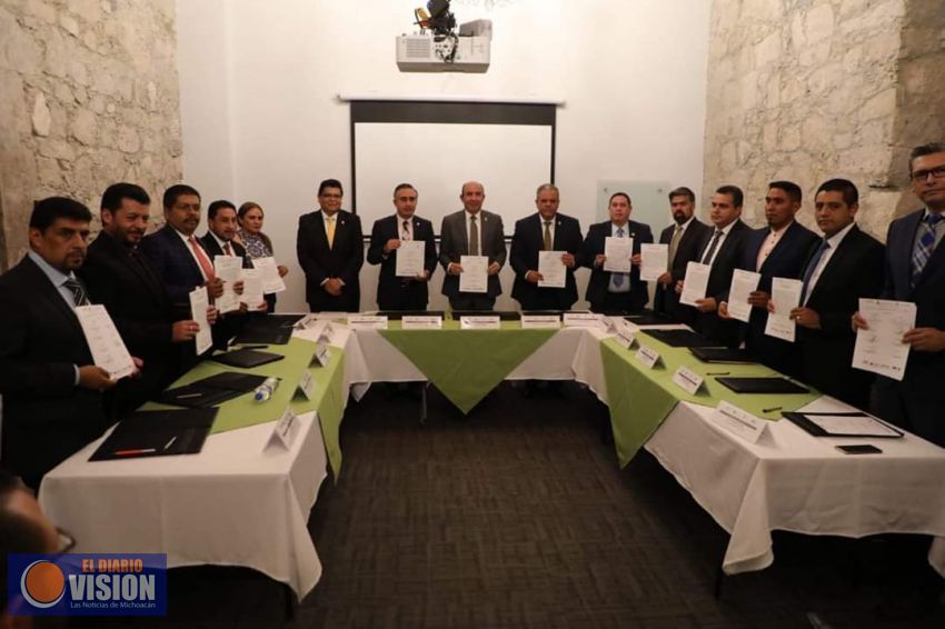 Firman convenio de colaboración los 11 Tecnológicos descentralizados del Estado