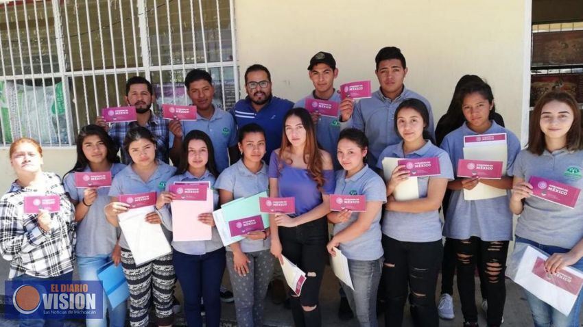 Reportan al 60 por ciento entrega de Becas ‘Benito Juárez’ en Michoacán