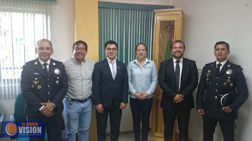 Fomenta IEESSPP valores cívicos en concurso de escoltas del IMCED Plantel Zitácuaro