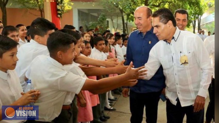 En Michoacán no habrá una sola escuela de palitos: Silvano Aureoles