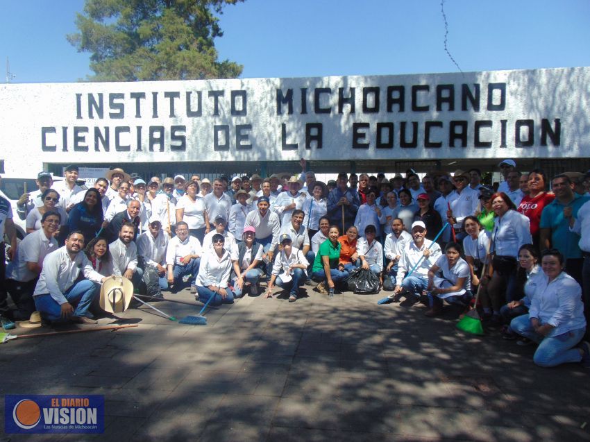 Funcionarios educativos se unen para limpiar Morelia; participó el IMCED 