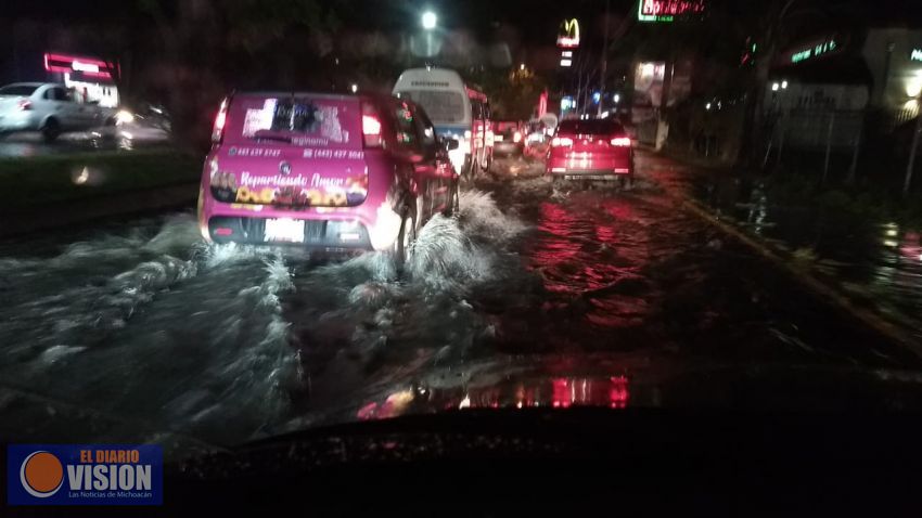 Atiende PC Estatal afectaciones por tormenta eléctrica en Morelia