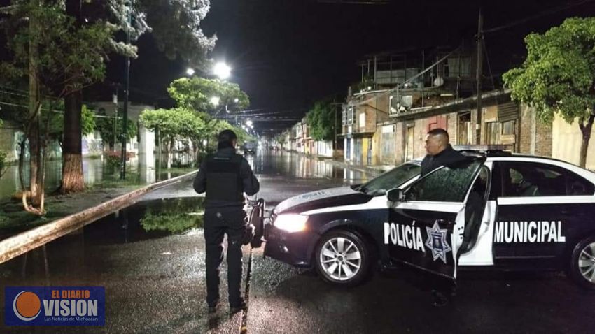 Ultiman a mujer policía, intento evitar asalto