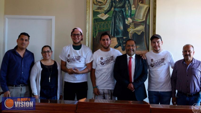 Alcalde entregó apoyo económico a estudiantes del ITSCH que participarán en el Robotchallenge