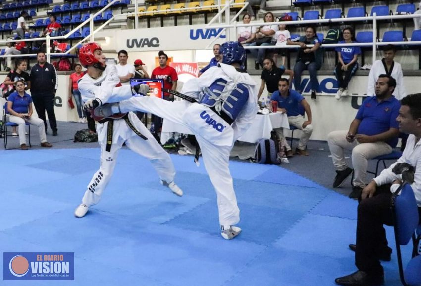 Seleccionados de la UVAQ, logran medallas de oro en Copa Taekwondo