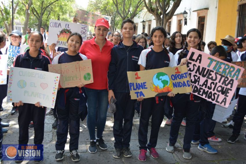 Alumnos del Instituto Piaget se suman a la “Movilización Mundial por el Cambio Climática”