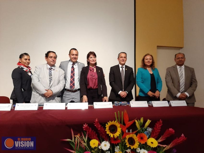 En el XLI Aniversario de la Facultad de Enfermería de la UMSNH destaca el humanismo en el ejercicio