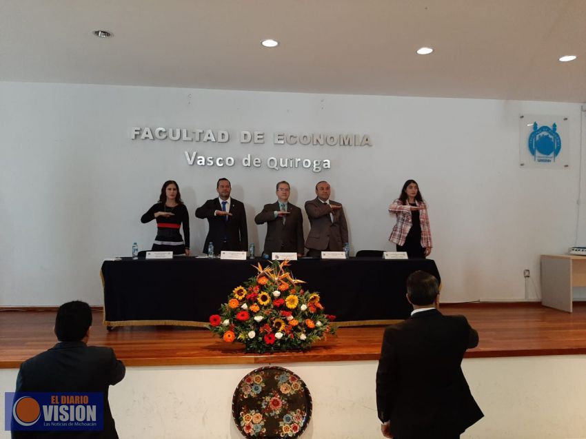 Celebra Facultad de Economía 