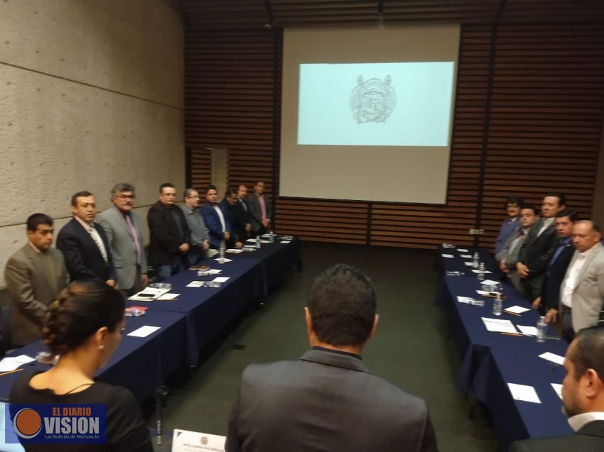 Rector Raúl Cárdenas toma protesta al Consejo Académico de Estudios de Licenciatura